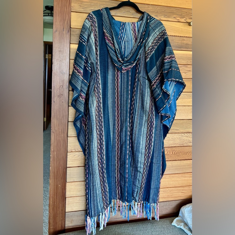 Earthbound - Hooded Tapestry Fringe Poncho - Large
